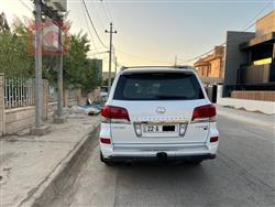 لێکزس LX